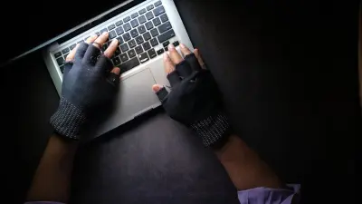 Seguro Cyber Pessoal: Protecao Contra Fraudes e Golpes Online